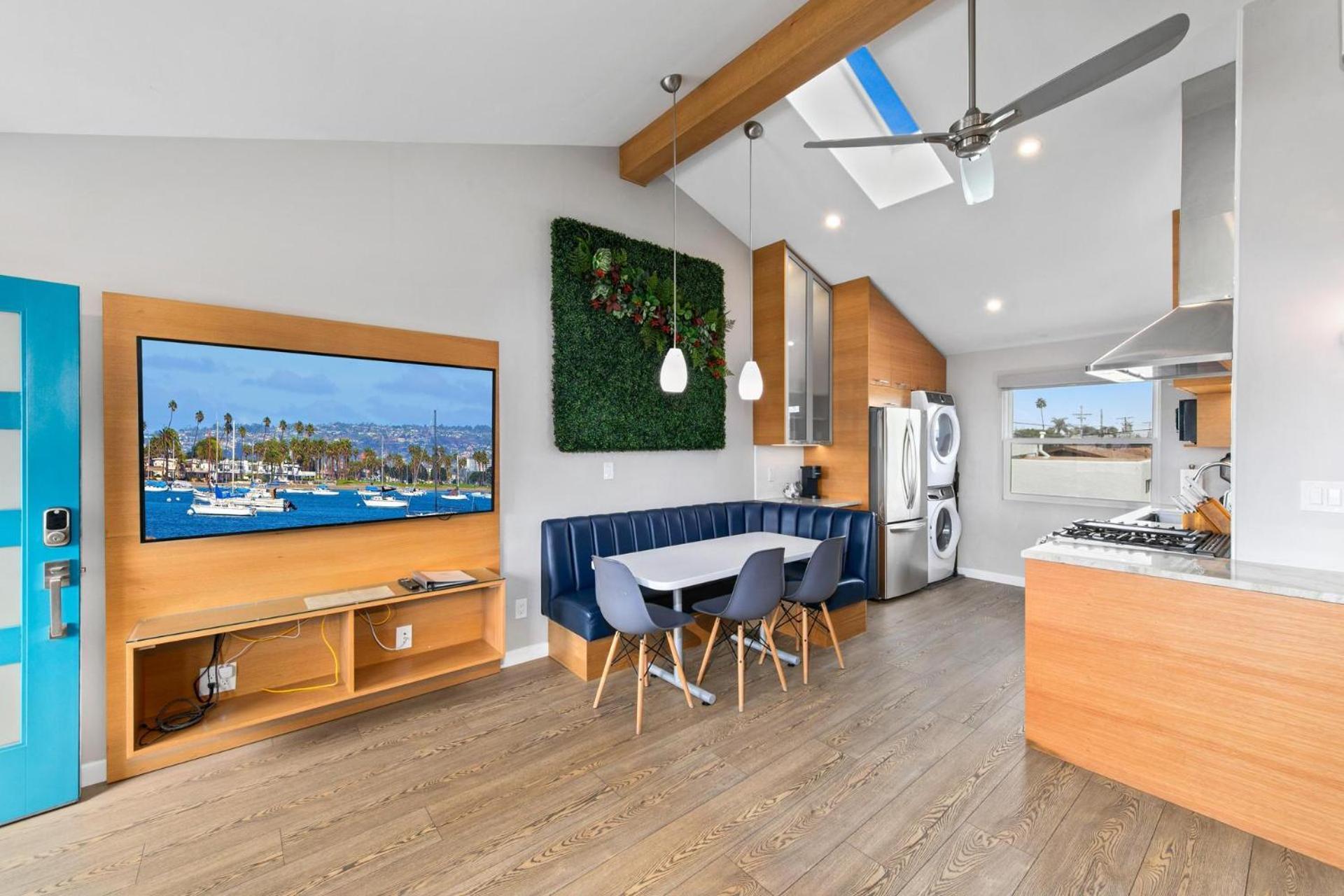 Modern Luxury 2br In Heart Of Ocean Apartment